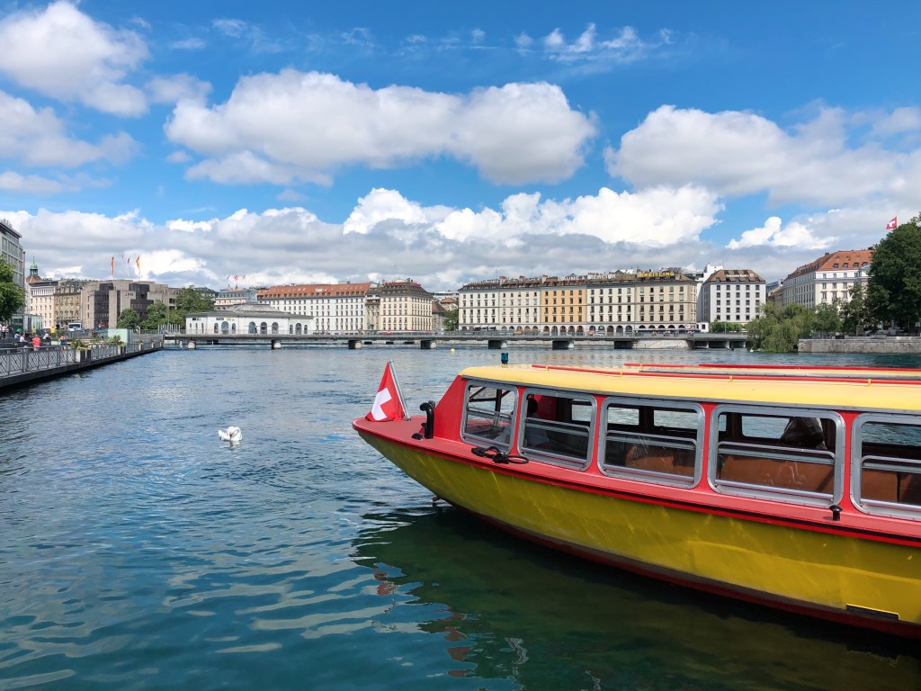 Geneva and the yellow boats les fouettés